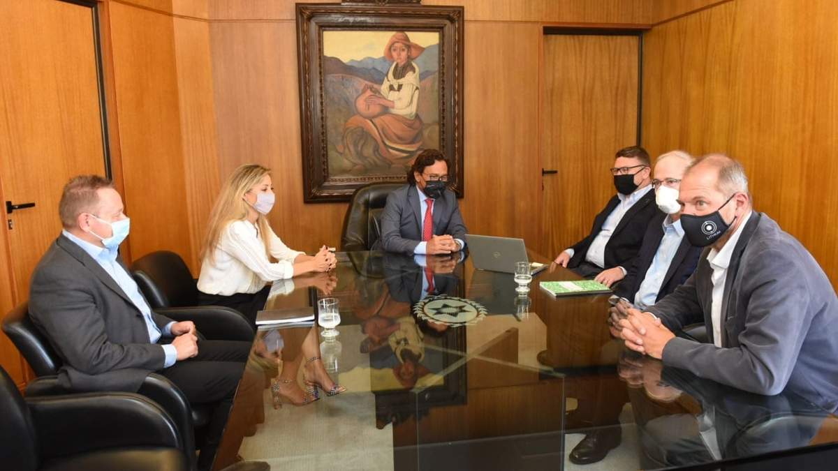 El gobernador Gustavo Sáenz encabezó la reunión por el litio en Salta. Fuente: (Twitter)
