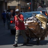 ONG: millones enfrentan al covid-19 en condiciones laborales precarias