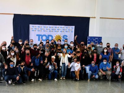 Exhortan a diálogo urgente entre la gobernadora Arabela Carreras y los trabajadores