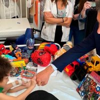 La vuelta de Macri: visitó un niño con cáncer y se prepara para una reunión del PRO