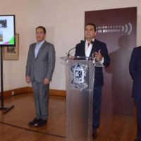 Aureoles pone a la venta aeronaves y otros bienes para pagar nómina magisterial
