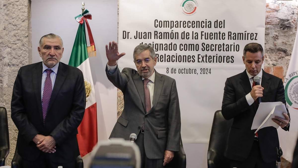 Adán Augusto López, Juan Ramón de la Fuente y Alejandro Murat en el Senado