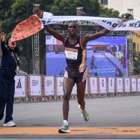¿Quiénes conquistaron el XLI Maratón de la CDMX y qué premio ganaron?