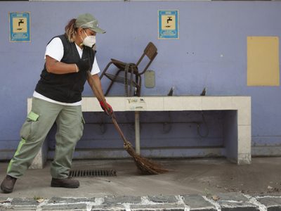 Pese a tercera ola de covid-19, SEP insiste en regresar a clases presenciales