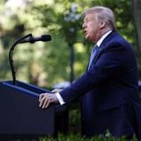 Trump amenaza con despliegue militar para recuperar el control de las calles en EU