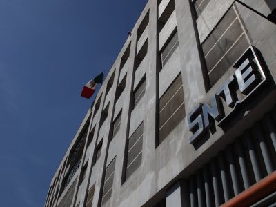 SEP dará aumento salarial de 3.4% para maestros del SNTE
