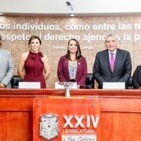 En Baja California Adán Augusto promueve la reforma constitucional… y se promueve a sí mismo