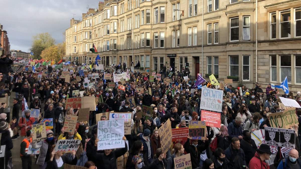 Manifestación en Glasgow para pedir acciones concretas contra el cambio climático. Fuente: (Twitter)