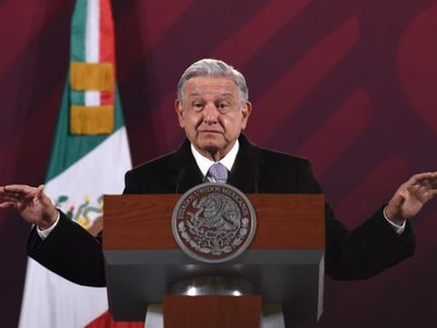 "Mexicolectivo" es una especie de ala moderada del bloque conservador: AMLO