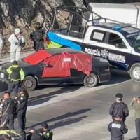 Descubren cabezas y siete cuerpos desmembrados dentro de auto en Periférico de Puebla