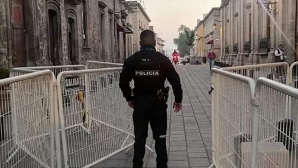 Policía en el centro histórico de Morelia
