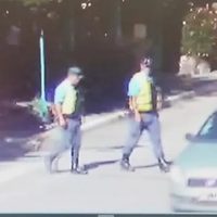 Condenaron al policía que golpeó sin motivos a motociclistas en Villa La Angostura