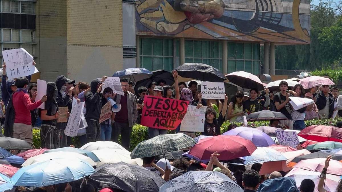 Protesta en la UNAM tras asesinato de Jesús en el CCH Sur