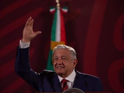“Conservadores actúan con dogmatismo enfermizo” en el tema de médicos cubanos: AMLO