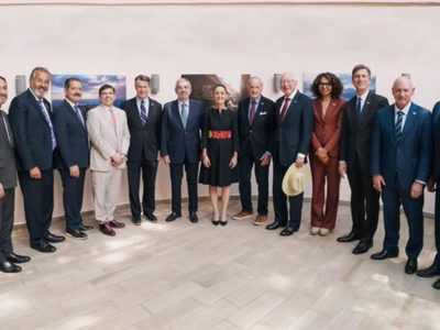 Sheinbaum se reunió con senadores y congresistas del Partido Demócrata y Republicano de EU