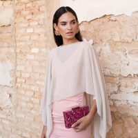 Creá tu propia moda: cómo hacer una capa de gasa súper elegante, versátil y muy económica