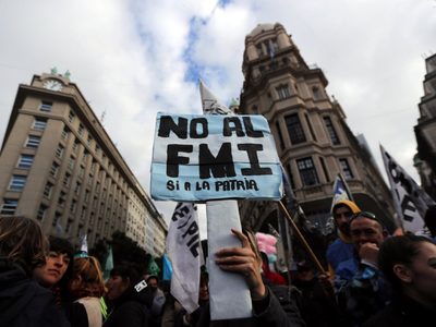 “Vamos a recibir al FMI con el pueblo en las calles”, advirtieron la ATE y la CTA Autónoma