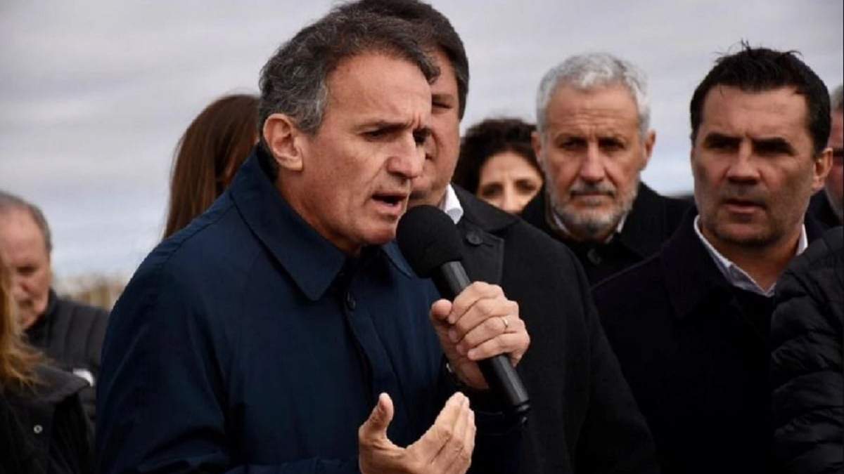 Gabriel Katopodis en un acto del Frente de Todos en Neuquén. Fuente: (Diario RN)