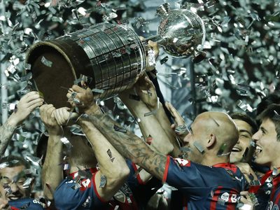 El campeón de Copa Libertadores que quiere retirarse en San Lorenzo