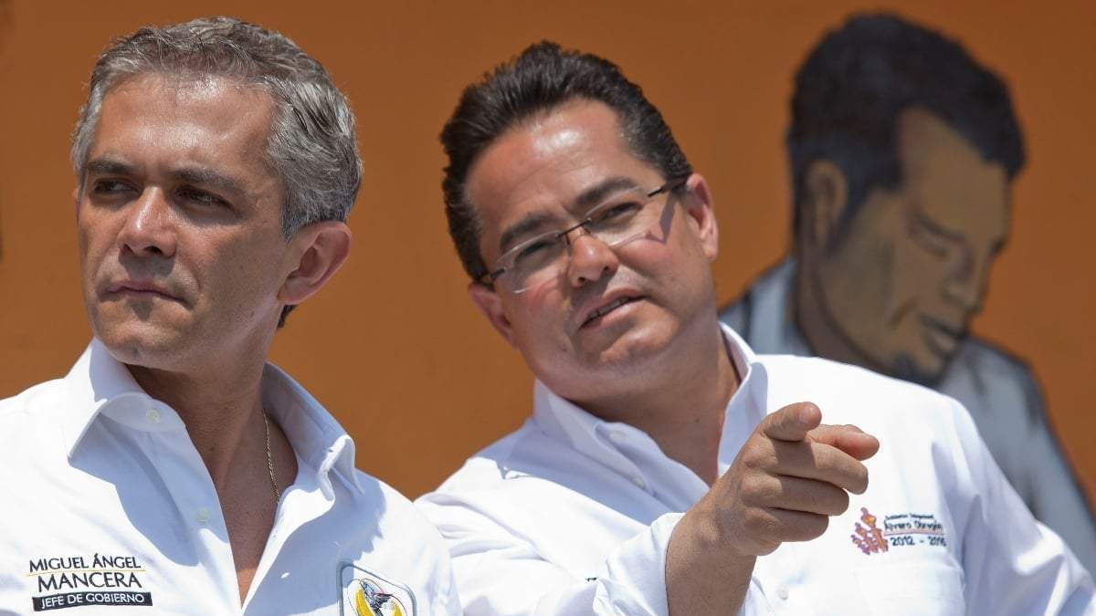 Leonel Luna junto a Miguel Ángel Mancera en 2013.