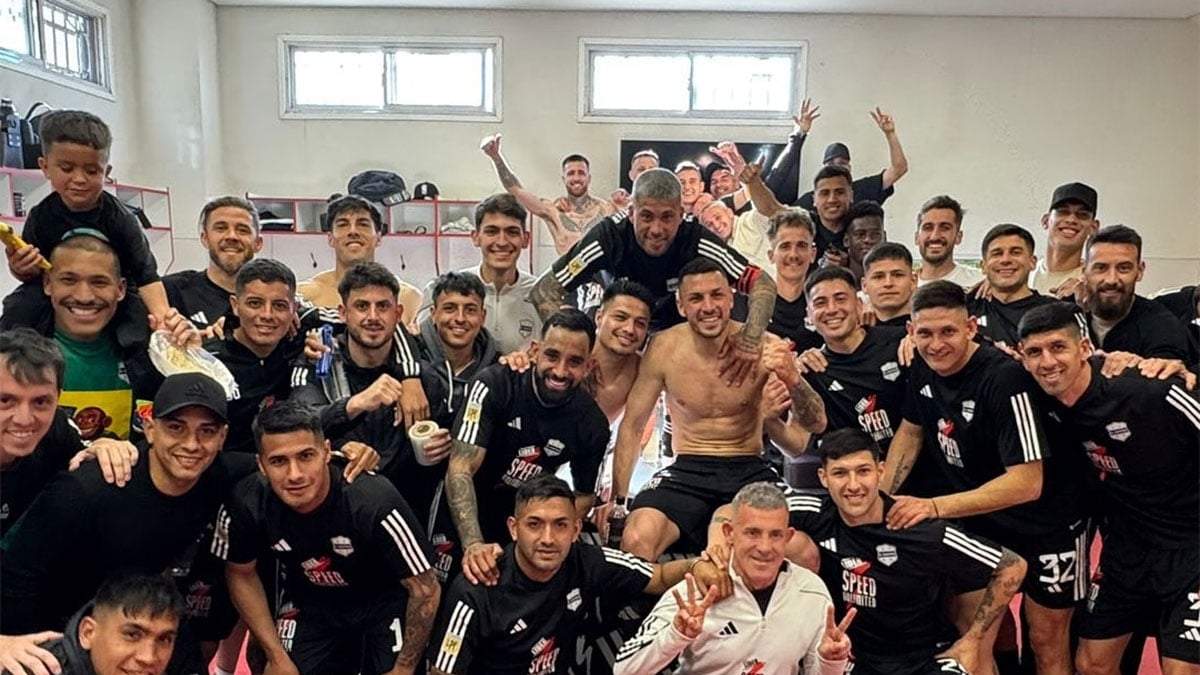El Patrón. Deportivo Riestra manda en la zona B.