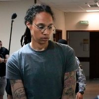 Rusia sentencia a Brittney Griner, estrella del básquetbol estadunidense, a nueve años de prisión