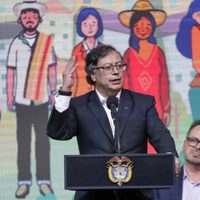 "Paz total" de Petro en Colombia avanza más despacio de lo esperado luego de atravesar crisis