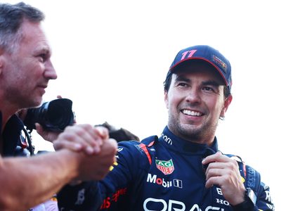 "Checo" Pérez vence a Max Verstappen en Azerbaiyán