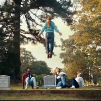 Stranger Things lanza la canción ochentera Running Up That Hill de Kate Bush al número uno