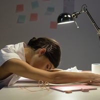 Por qué estás siempre cansado: 7 causas que nadie te cuenta y cómo solucionarlas en una semana