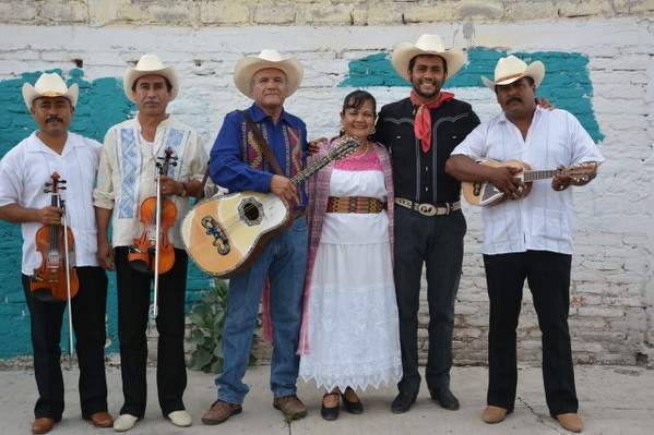 Guillermo y Los Leones. Música que llega al fondo del alma