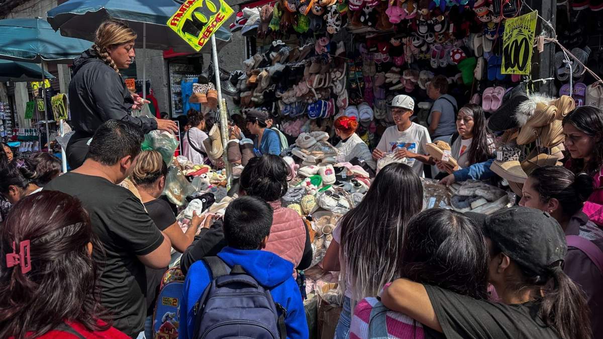 Compras navideñas en el Centro Histórico de CDMX