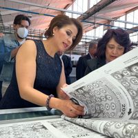El matrimonio que acapara contratos en Talleres Gráficos de México