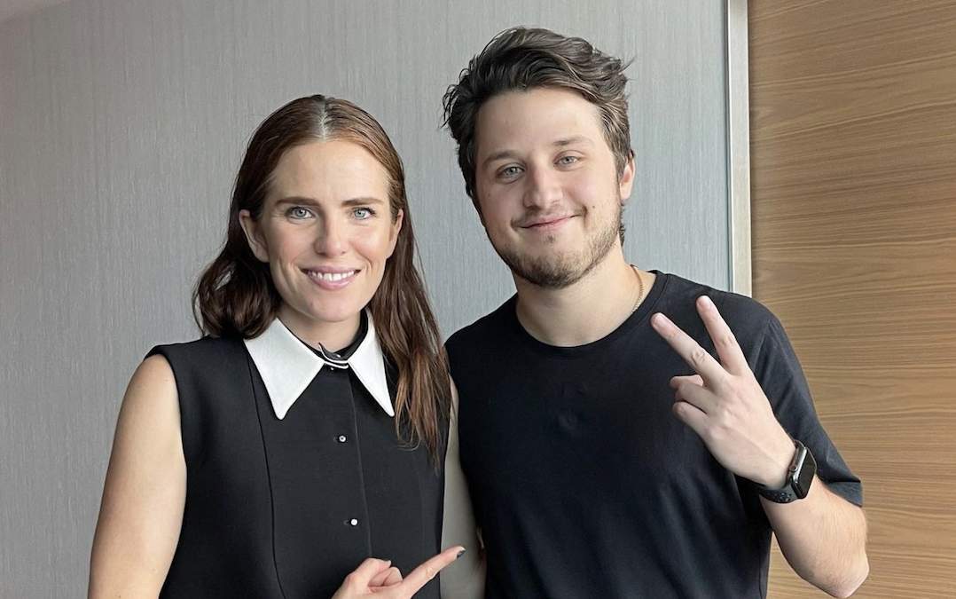 Karla Souza y Roberto Mtz