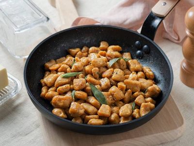 Ñoquis dorados: con 1 huevo y 500 gramos de harina, prepará una rica cena con estilo gourmet