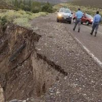 Norte neuquino: se derrumbó la banquina en la Ruta 40