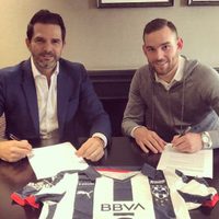 Llega a Rayados el delantero holandés Vincent Janssen