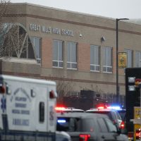 Dos heridos y un muerto en nuevo tiroteo en escuela de EU