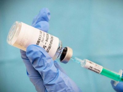 Una asesora del Gobierno le puso fecha a la vacuna contra el coronavirus