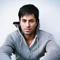 Con un rotundo cambio: Enrique Iglesias dio un anuncio muy importante para sus fans