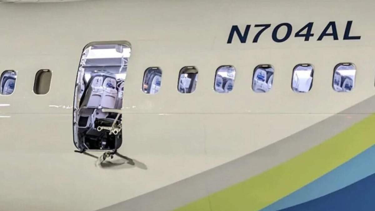 El agujero en el Boeing 737-9 de Alaska Airlines