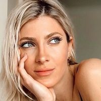 "¡No puede estar así!" El bikinazo traicionó a Cande Ruggeri y ¡todo al aire!