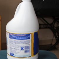 Si te quedó un envase de lavandina grande y vacío: creá este hermoso contenedor para materiales