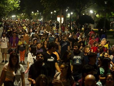 "Son 30 mil" fue el mensaje contundente en la multitudinaria marcha que se realizó en Neuquén