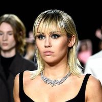 ¡Sorpresa! Miley Cyrus y su inesperada aparición en la pasarela de Marc Jacobs ¡Se lució!