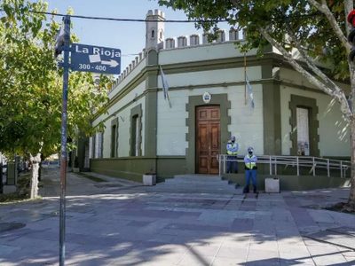 Empleados estatales de Neuquén cobrarán la asignación por ropa de trabajo el próximo miércoles