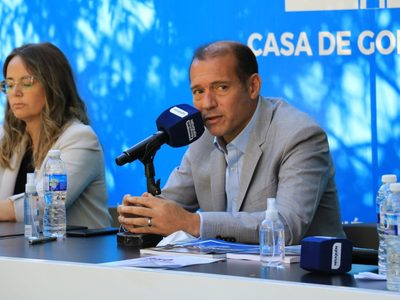 Junto a varias autoridades, Omar Gutiérrez se manifestó sobre el paro del 8M
