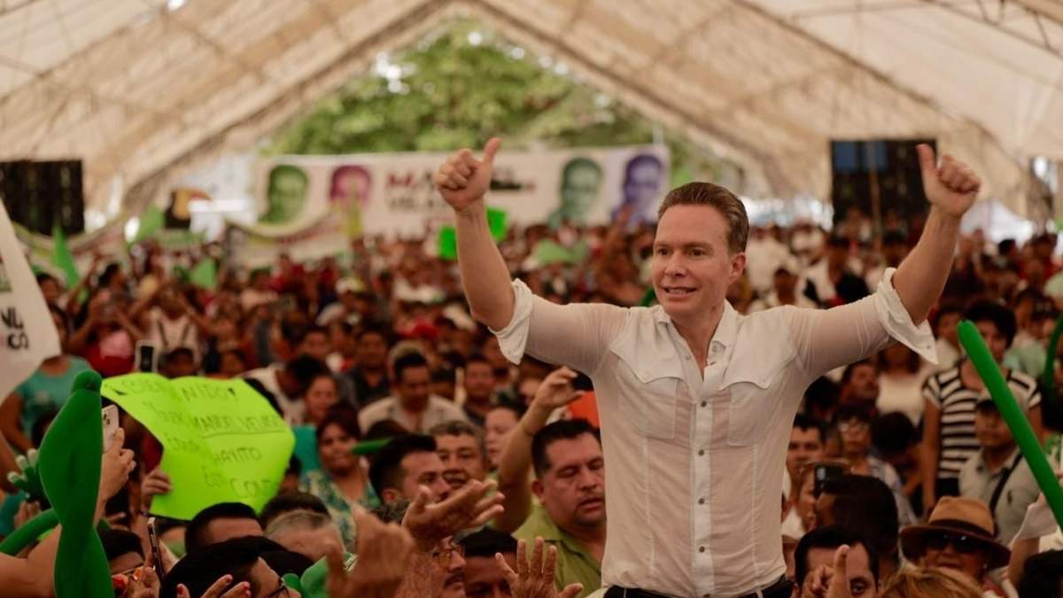 Manuel Velasco en su asamblea en Chiapas