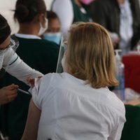 La CDMX inicia vacunación contra covid-19 en Miguel Hidalgo con alta demanda