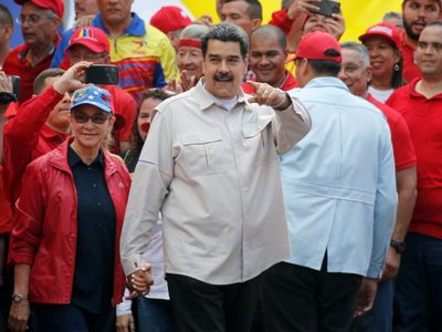 Maduro pide a AMLO reactivar diálogo neutral y Guaidó anuncia cumbre mundial